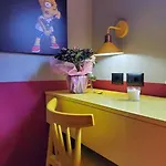 Emoji House Апартаменты *