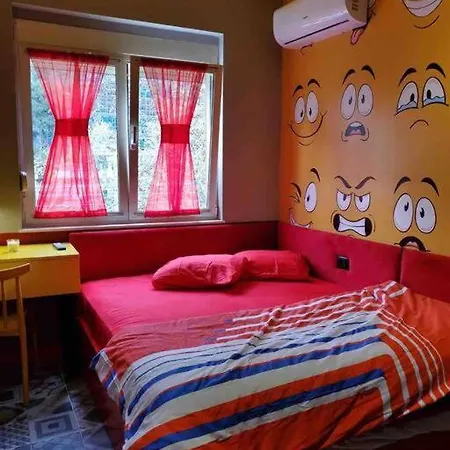 Emoji House