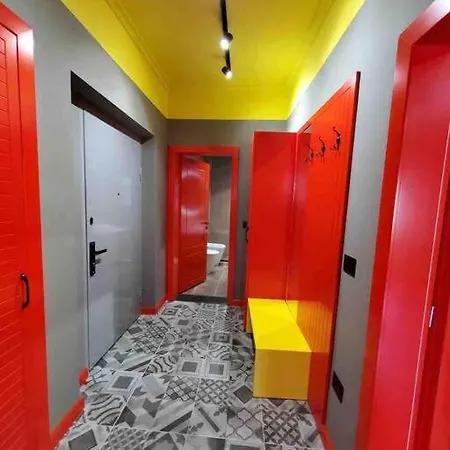 Emoji House Апартаменты Тирана