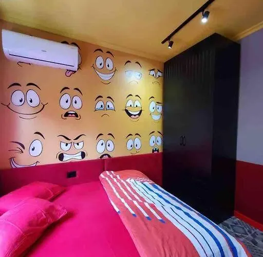 Emoji House * Tirana